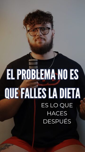 El fallo no es el problema. El problema es la respuesta al fallo. Si cada vez que te sales de la dieta intentas compensar, estás creando un patrón que te aleja del rendimiento. 

Consistencia semanal > perfección diaria. En atletas de fuerza esto no es estética, es rendimiento. 

Si te pasa, seguramente no es que la dieta esté mal. Es que no estás sabiendo ejecutarla cuando deja de ser perfecta.

#powerlifting #nutriciondeportiva #fuerza #rendimiento #powerlifter